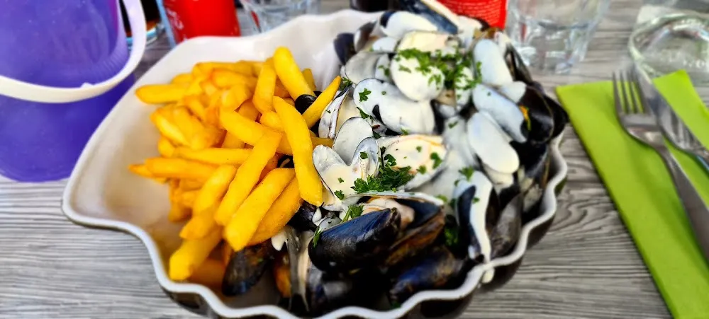 Moules À la Crème Et Frites